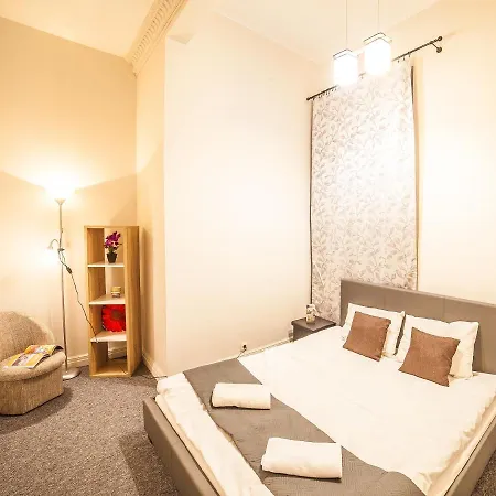 Mosaic Center Apartment *