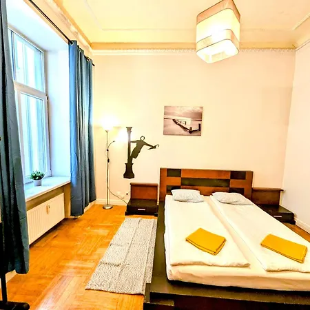 Mosaic Center Apartment *