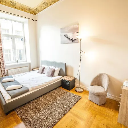 Mosaic Center Apartment *