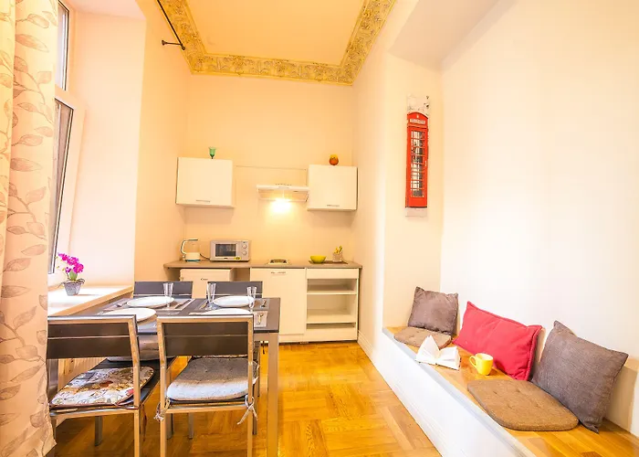 아파트 Mosaic Center